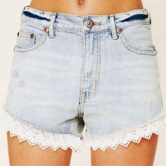 Free People Lace Trim Denim Jean Shorts - Picture 2 of 12